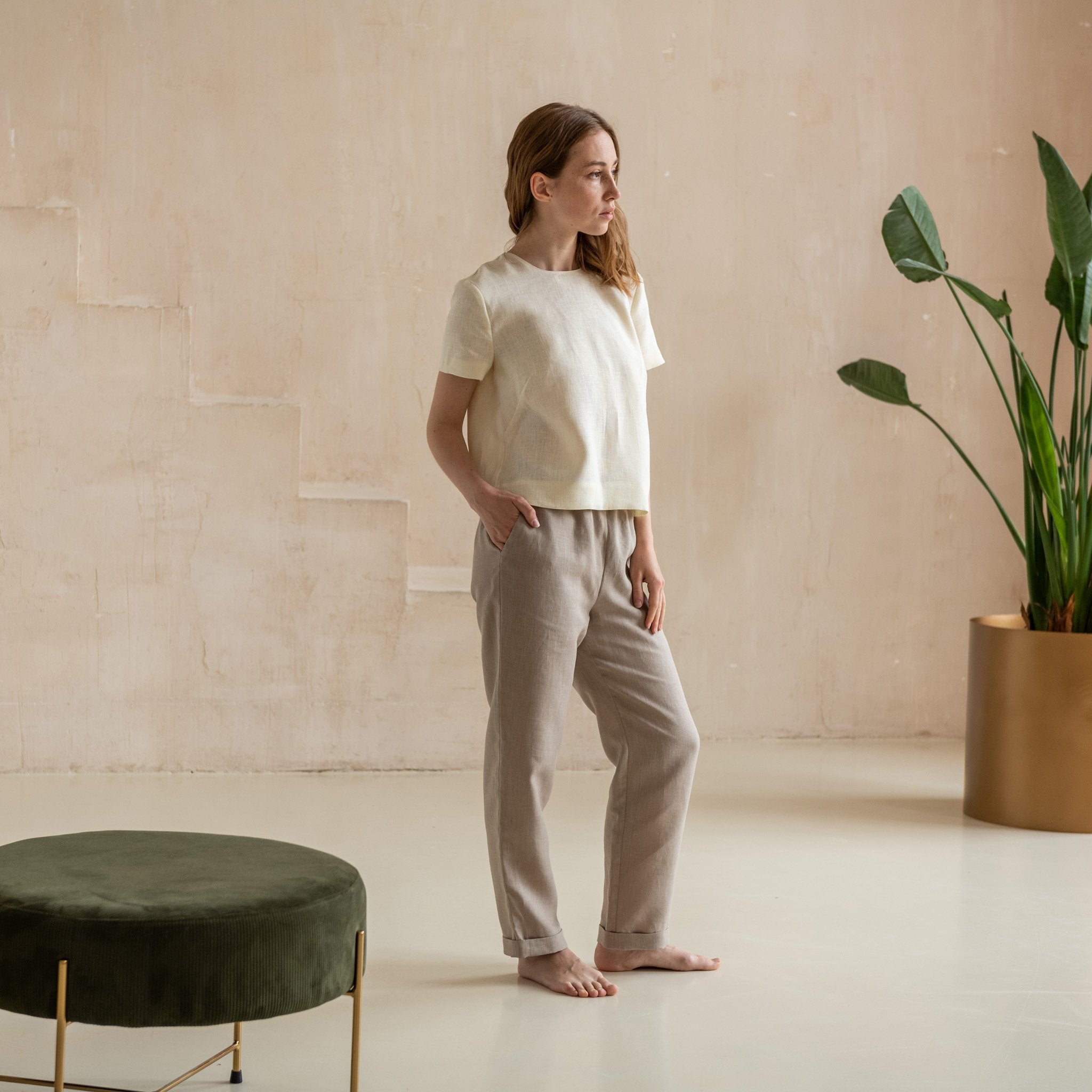 High-Waisted Straight Linen Cropped Pants