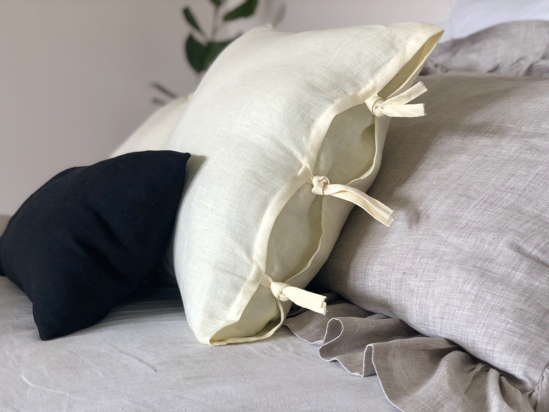 Linen with Ties Shams