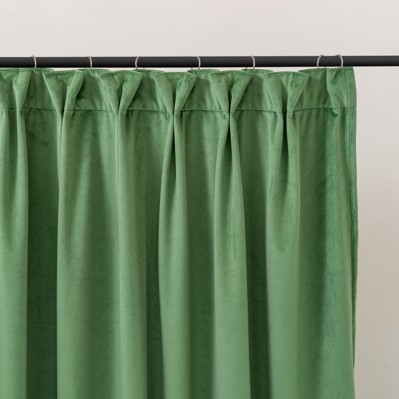 Heading: Pinch Pleat