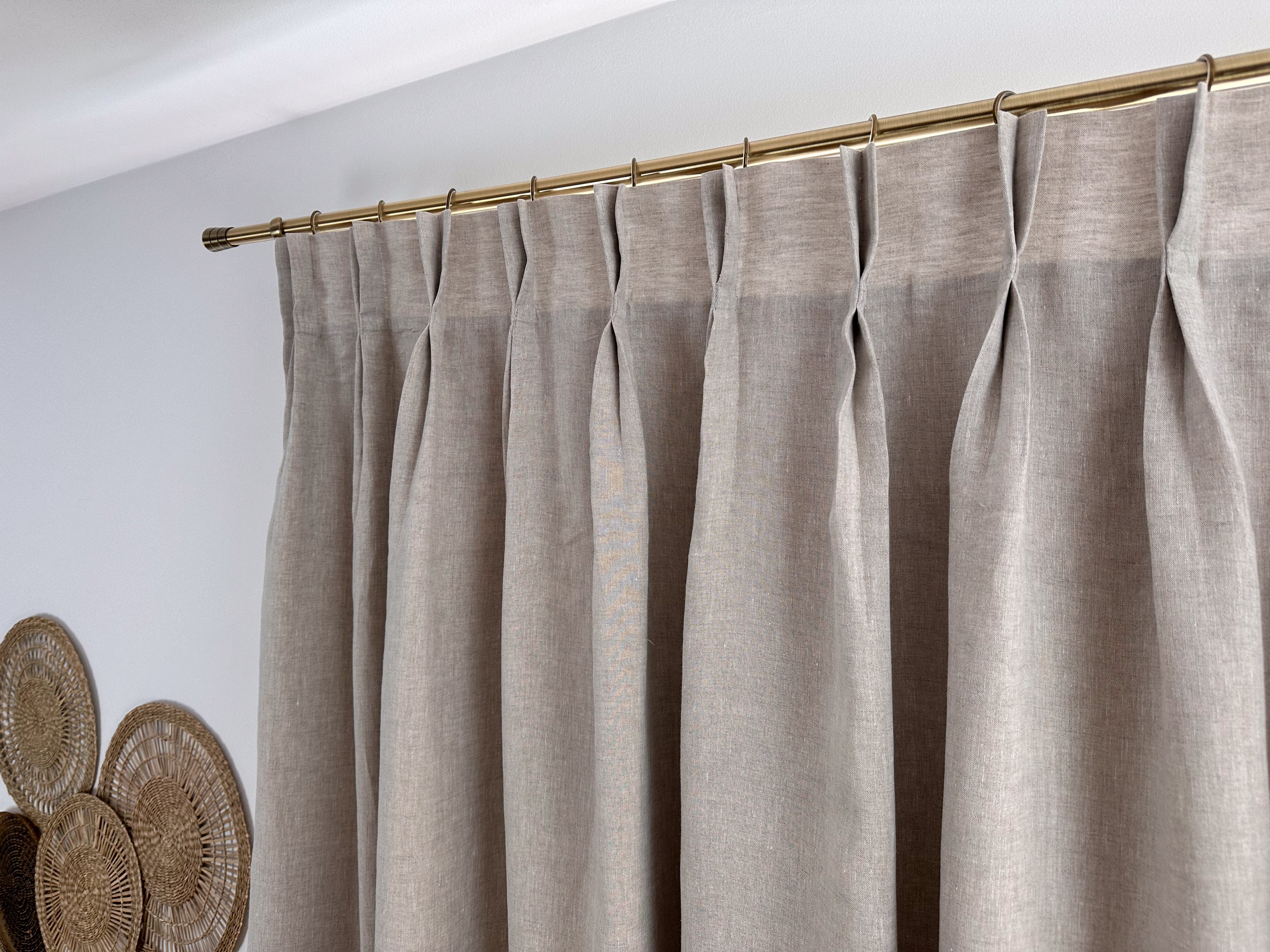 Linen Button Pinched Pleat Window Curtain Panel Single Off White 40x84並行輸入 Linen Button Pinched Pleat Window Curtain Panel