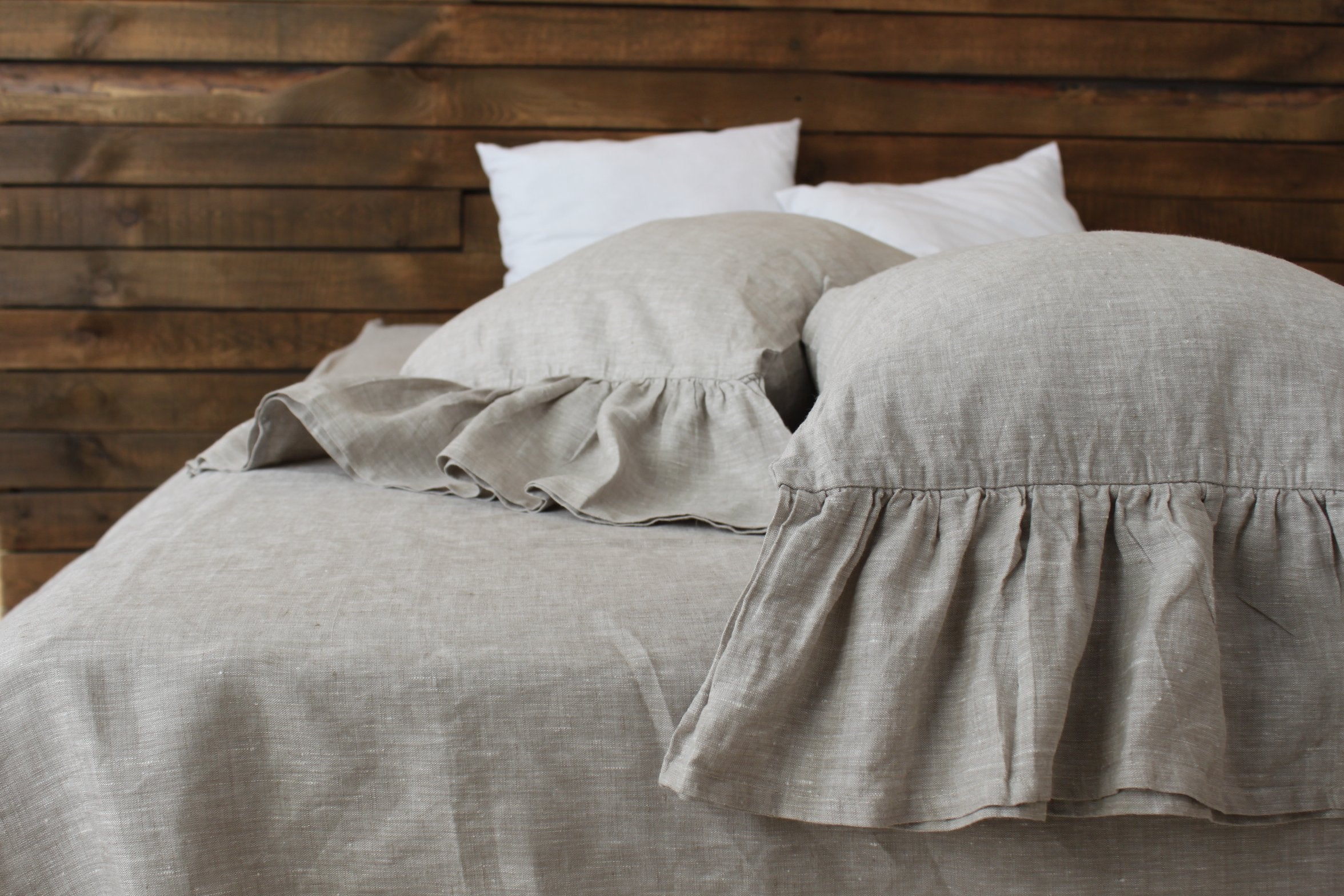 Ruffled edge outlet pillowcases