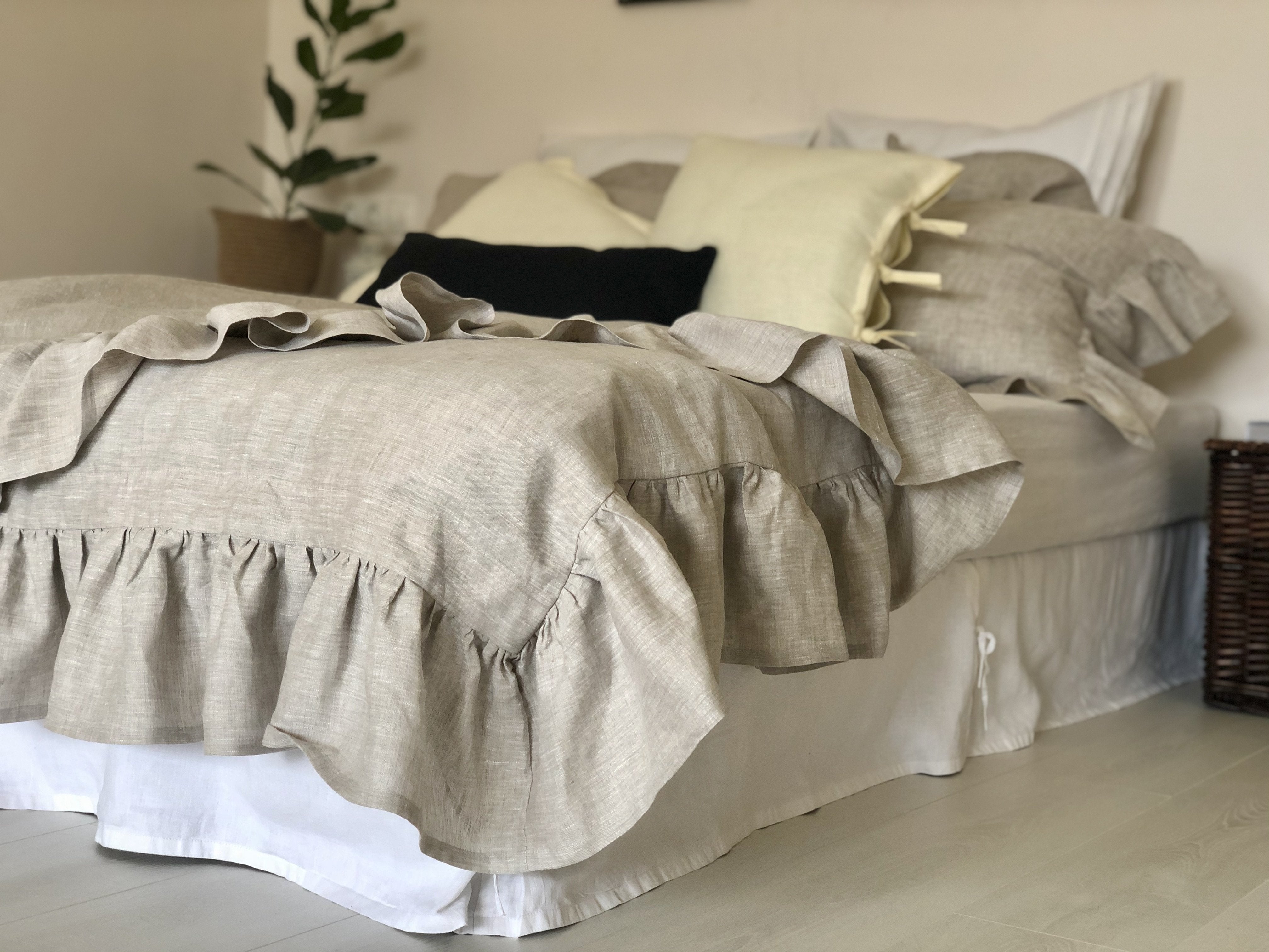 Ruffle skirt duvet clearance cover