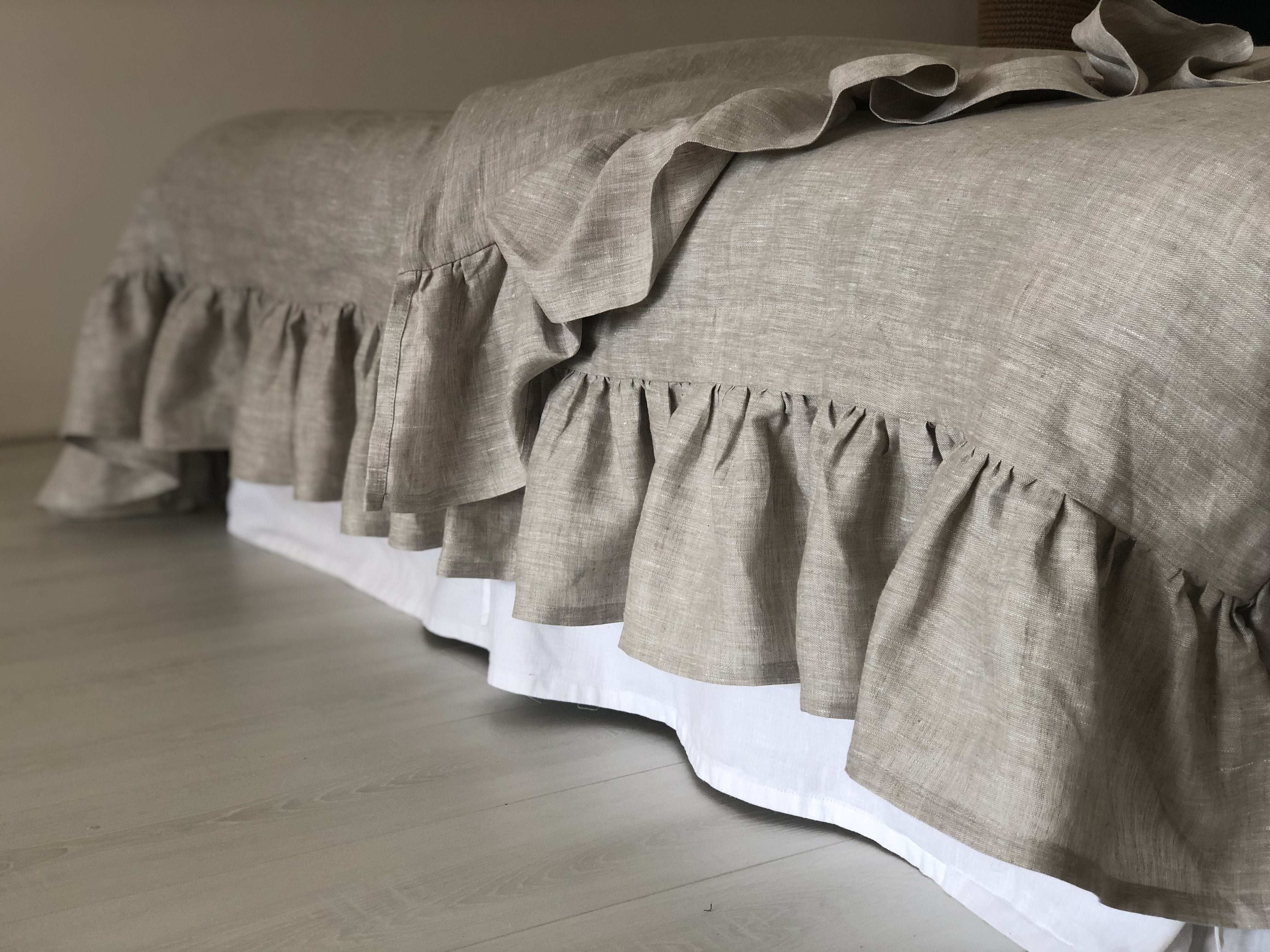 Ruffle shop skirt duvet