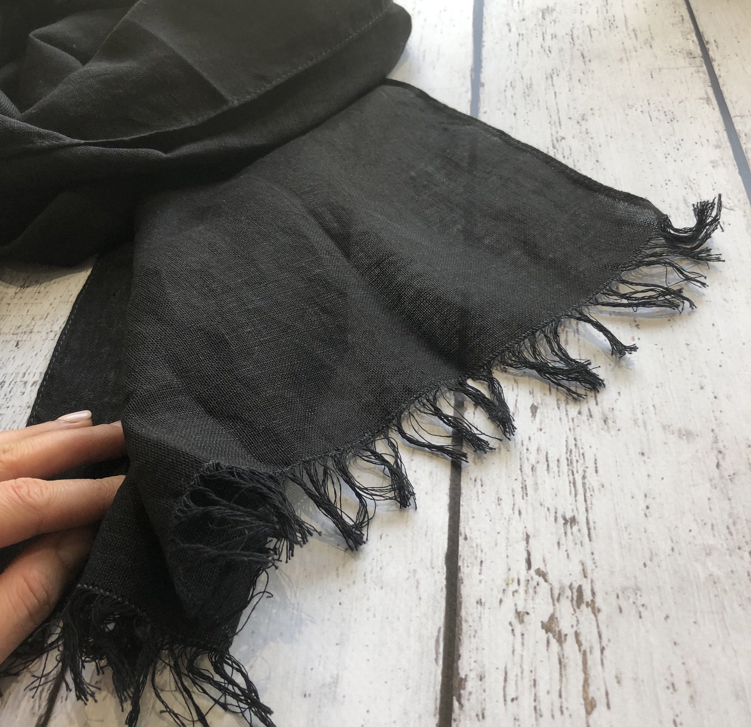 Linen deals scarf uk